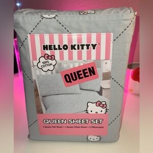 Hello Kitty queen sheets